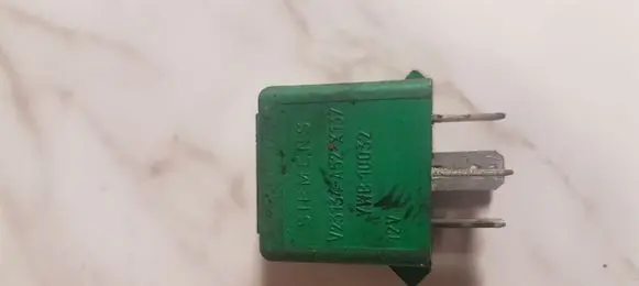 Land Rover Discovery Other relay V23134A52X137 YWB10032