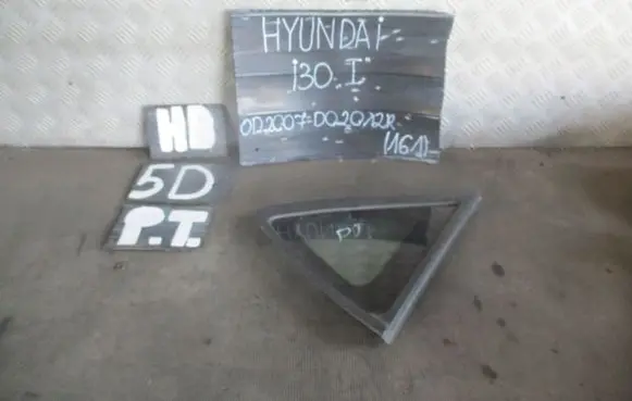 Hyundai i30 Front triangle window/glass 