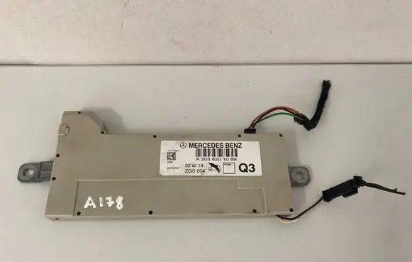 Mercedes-Benz C W203 Antenna control unit A2038201089 11718301 ZGS004