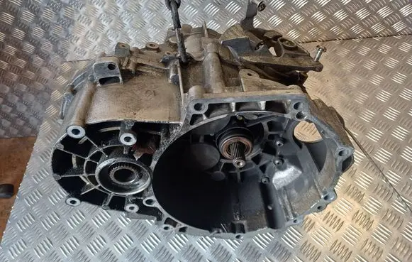 Volkswagen PASSAT B6 Manual 6 speed gearbox FUQ