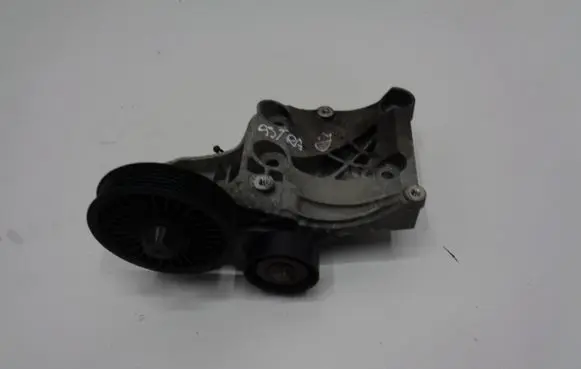 Opel Astra J A/C compressor mount bracket 55570104 532274354