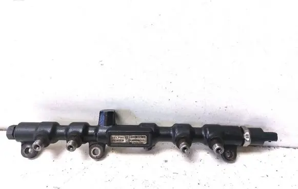 Ford Mondeo Mk III Fuel main line pipe 2S709D280