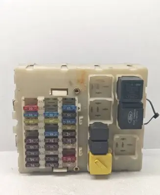 Ford Focus Fuse box set 518239900 96AG14A073CH