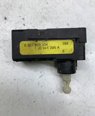Seat Leon (1P) Headlight level adjustment motor 1J0941295A 0307853304