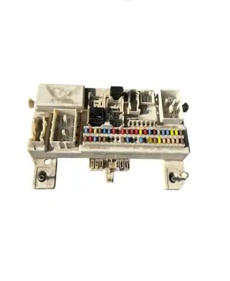 Volvo S40 Fuse module 8690719
