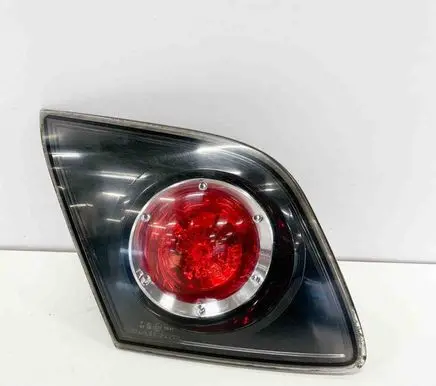Mazda 3 I Tailgate rear/tail lights P2913L