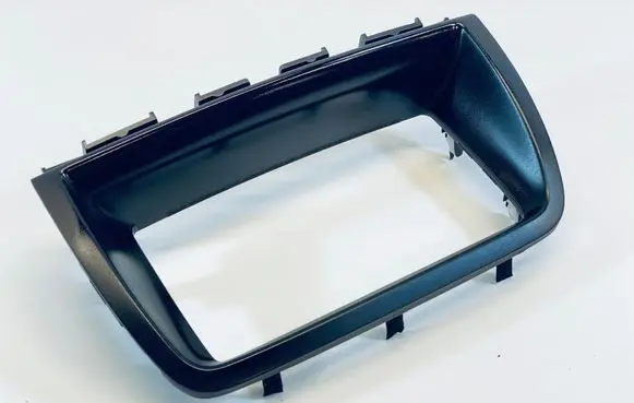 Radio/GPS head unit trim