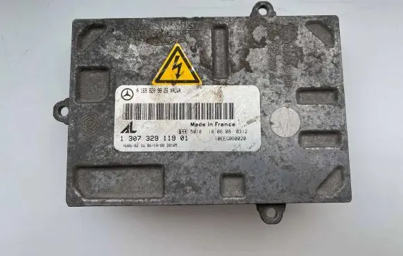 Mercedes-Benz A W169 Headlight ballast module Xenon A1698209826 130732911901