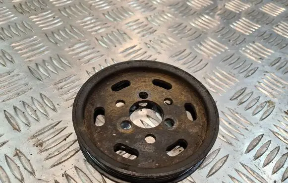 Volkswagen PASSAT B5 Power steering pump pulley 028145255F