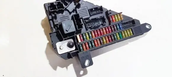 BMW 5 E60 E61 Fuse box set 690661804 518956024