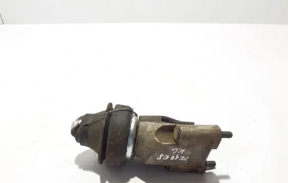 Volvo XC90 Engine mount bracket 30793838