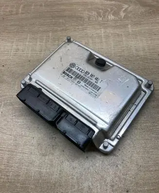 Audi A4 S4 B6 8E 8H Engine control unit/module ECU 8E0907401T 0281011444