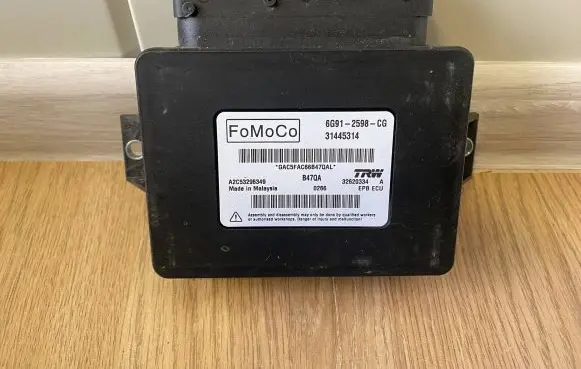 Volvo V70 Hand brake control module 6G912598CG