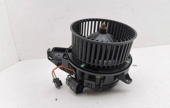 Audi A1 Heater fan/blower 2Q2820021A