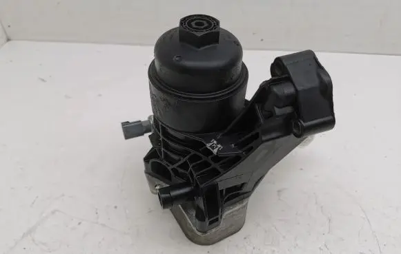 Volkswagen Arteon Oil filter mounting bracket 03N15389T