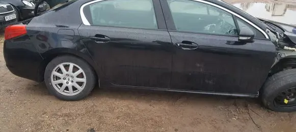 Peugeot 508 Rear door window glass AS2