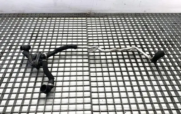 Audi A8 S8 D4 4H Engine coolant pipe/hose 4H0121034G
