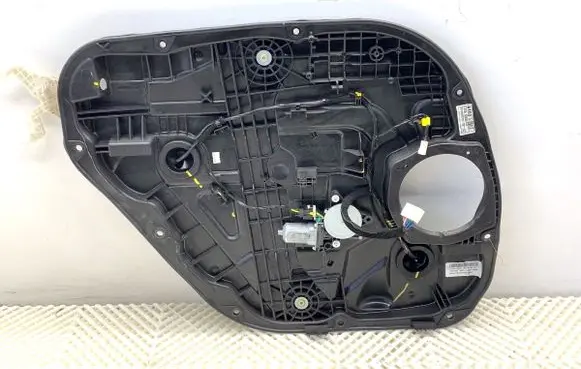 KIA Carens III Rear door window regulator with motor 83470A4000