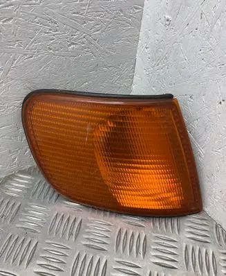 Audi 100 S4 C4 Front indicator light 137984