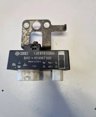 Skoda Fabia Mk1 (6Y) Coolant fan relay 1J0919506M 898967000