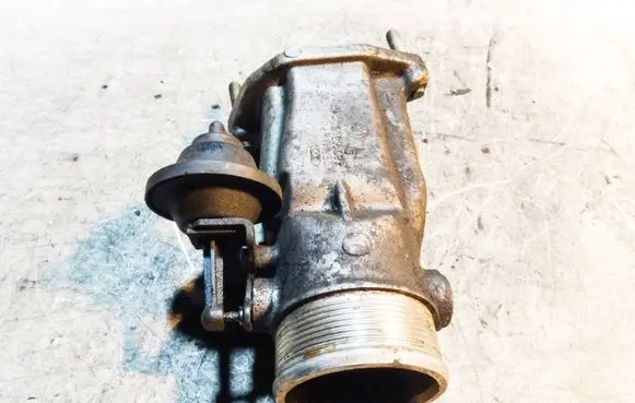 Audi A6 S6 C5 4B Throttle valve 4B0145950C