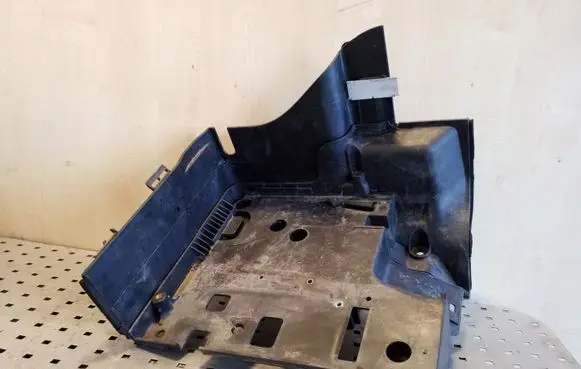 Land Rover Range Rover Sport L320 Other engine bay part DWM500031 DWM500110