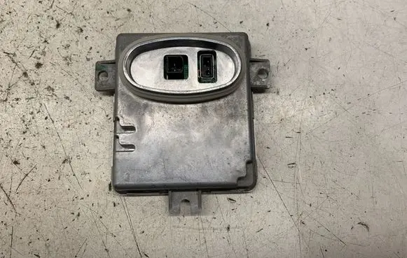Volvo V70 Xenon control unit/module 6948180 6261110499 W3T13271