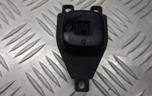 Mazda 3 I Wing mirror switch BJ0E66600
