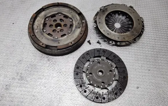 Citroen C4 I Clutch set kit 123047510 323070110