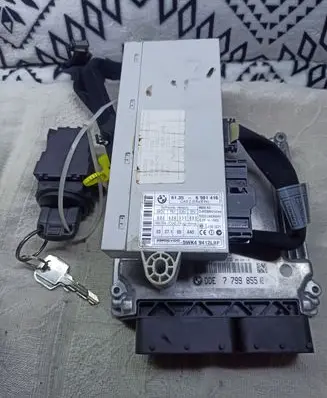 BMW 5 E60 E61 Engine ECU kit and lock set 61356981416 0281012754 695472205
