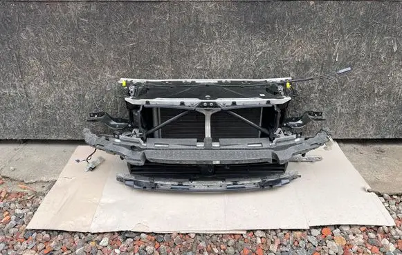 BMW 5 G30 G31 G38 Front bumper support beam 