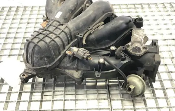 Mazda 6 Intake manifold LF25