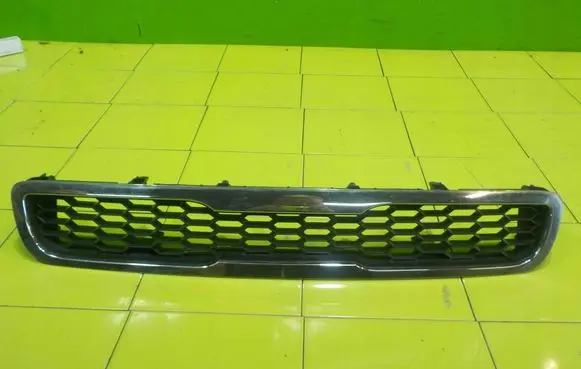KIA Soul Front bumper upper radiator grill 863512K050 NP527