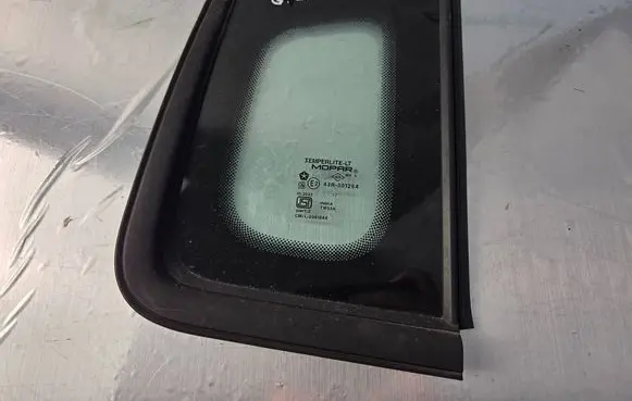 Jeep Compass Rear side window 43R001264 LS2553 2081844