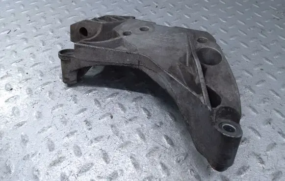 Audi TT TTS Mk2 Engine mounting bracket 06J199207K