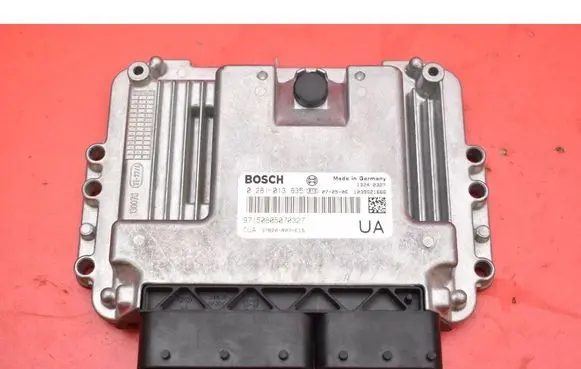 Honda CR-V Engine control unit/module ECU 37820-R07-E15