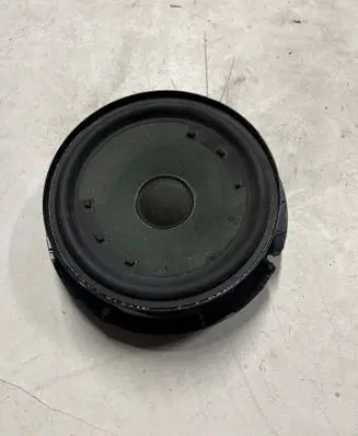 Volkswagen PASSAT B7 Front door speaker 