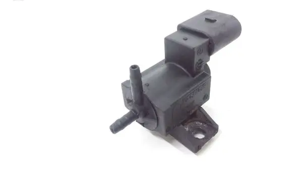 Volkswagen PASSAT B6 Vacuum valve 037906283D