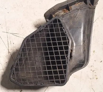 Audi Q7 4L Air intake duct part 7L0819049A