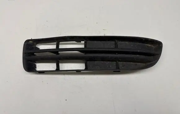 Skoda Superb B5 (3U) Front bumper lower grill 3U0853665