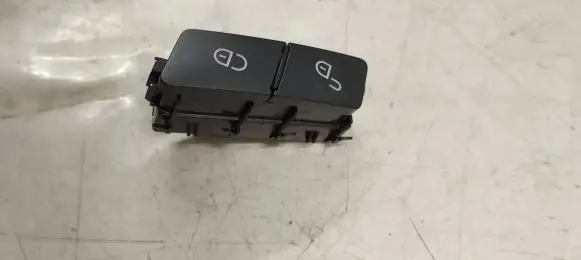 Mercedes-Benz A W176 Central locking switch button A2049058402