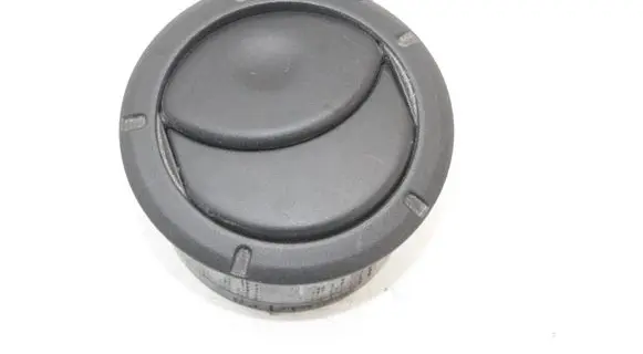 Opel Movano B Dashboard air vent grill cover trim 687601987R