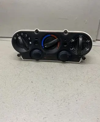 Ford Fiesta Climate control unit 2S6H18549BD