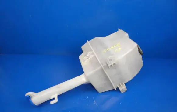 KIA Optima Windshield washer fluid reservoir/tank 986102F000