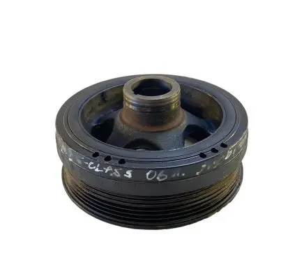 Mercedes-Benz CLS C219 Crankshaft pulley