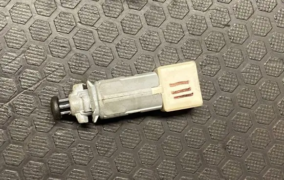 Mitsubishi Colt Brake pedal sensor switch MR977584