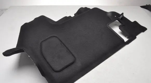 Ford Puma Tailgate/boot cover trim set LEWY