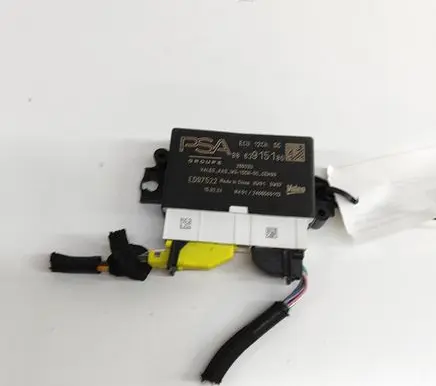 Peugeot 5008 II Parking PDC control unit/module 9863915180