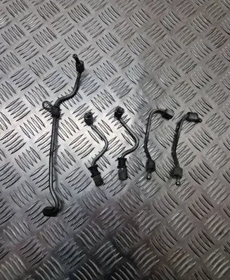 Honda CR-V Fuel injector supply line/pipe 