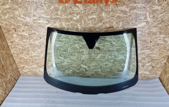 Volvo V50 Front windscreen/windshield window 43R001531